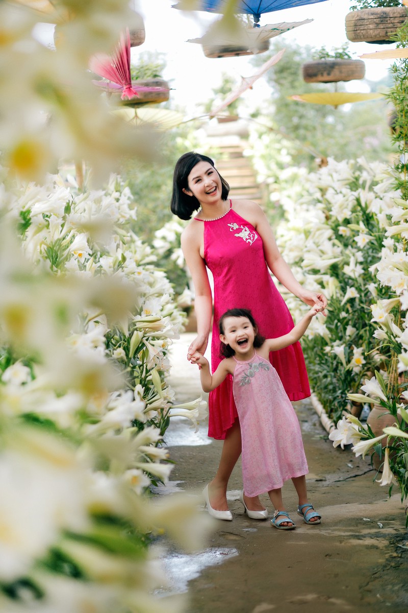 ngoc han va vi hon phu mong co con gai dang yeu nhu be cherry hinh 3