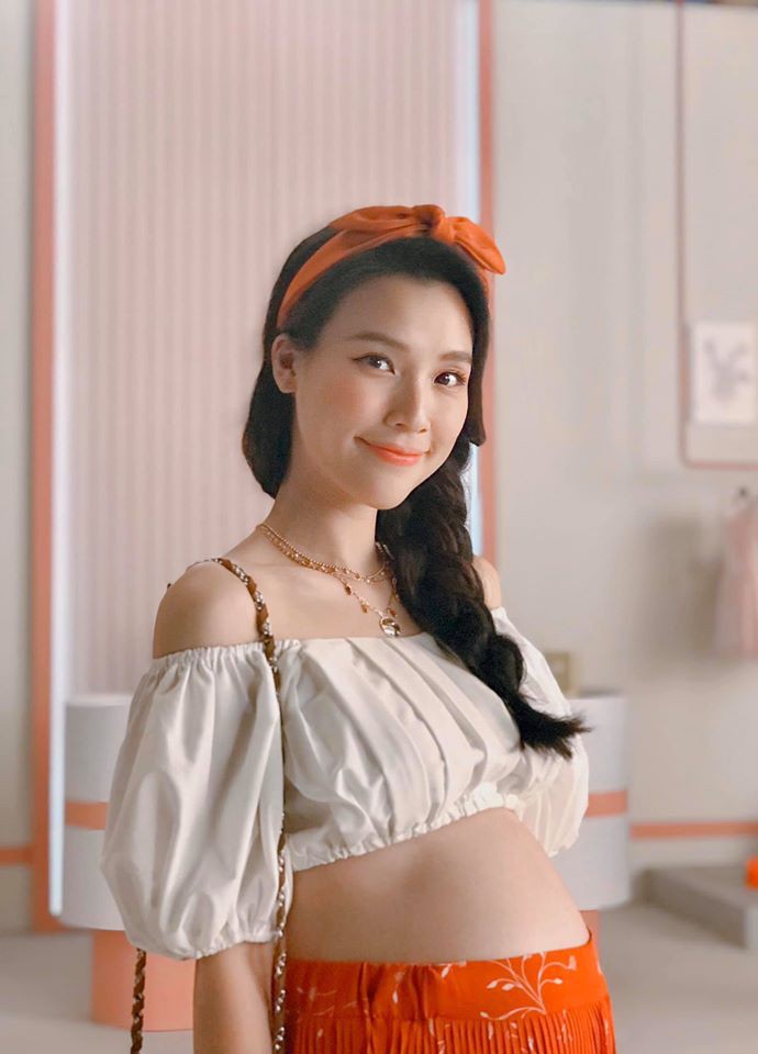chuyen showbiz: khanh thi gap "ac mong" voi nhung hinh anh ghe tom nhat hinh 3