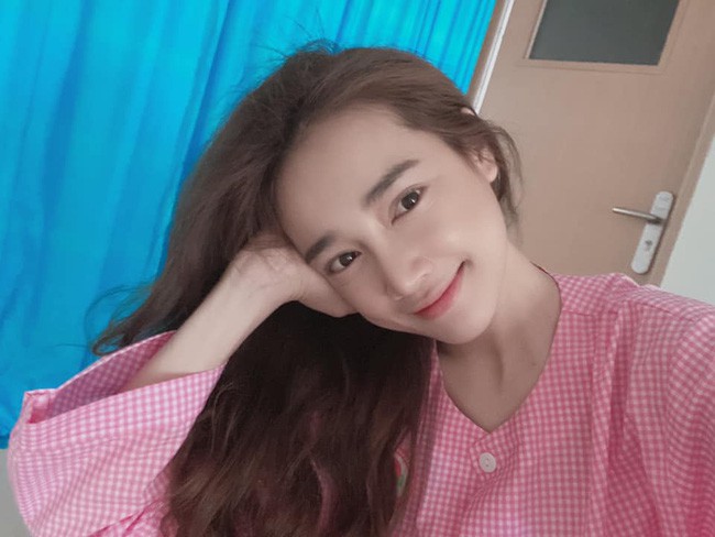 nha phuong gay sot voi nhan sac khi bi chup trom bang camera thuong hinh 3