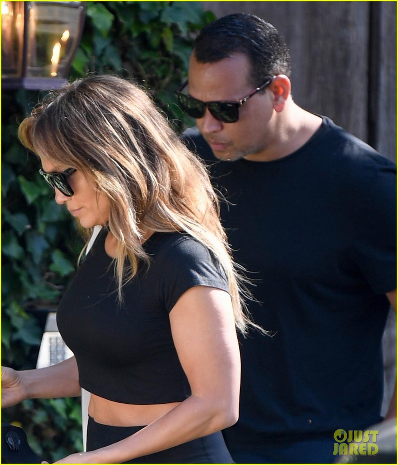 jennifer lopez va hon phu kem 6 tuoi vui ve tim thue biet thu ven bien hinh 2