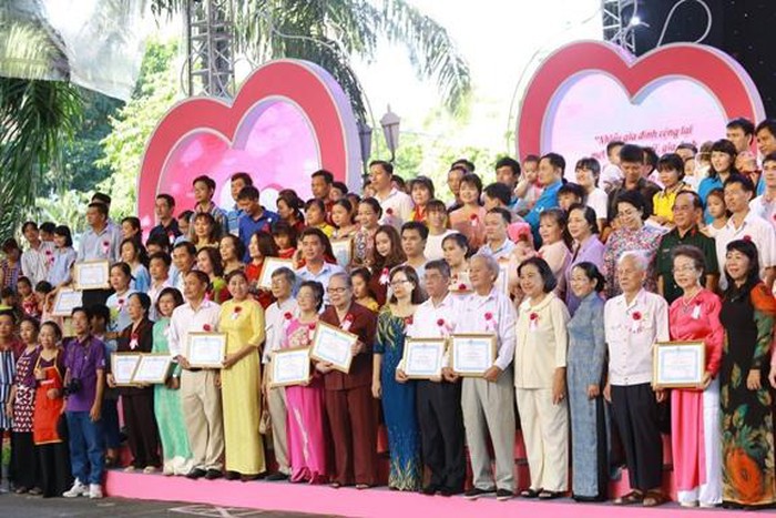 tuyen duong "gia dinh tre tieu bieu" nam 2020 hinh 1