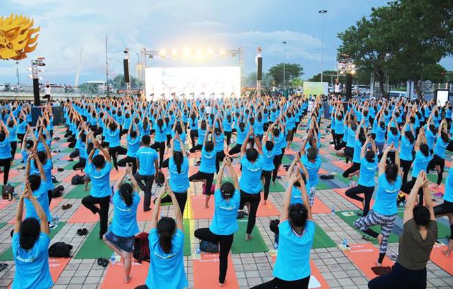 quang ninh to chuc ngay hoi quoc te yoga lan thu 6 hinh 1