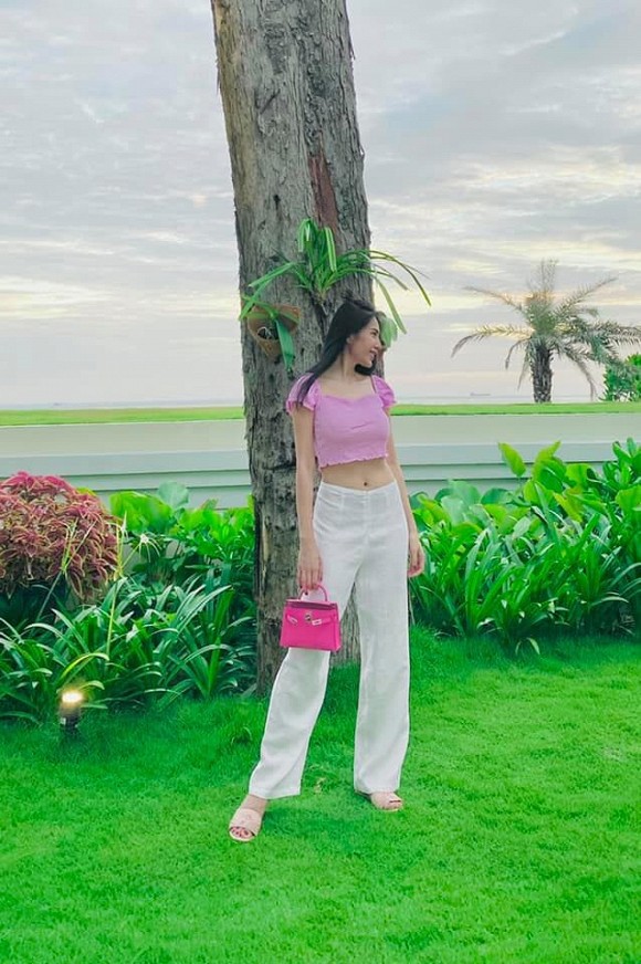 chuyen showbiz: ba xa ly hai len tieng truoc nghi van mang bau lan 5 hinh 5