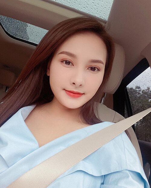 chuyen showbiz: ba xa ly hai len tieng truoc nghi van mang bau lan 5 hinh 6