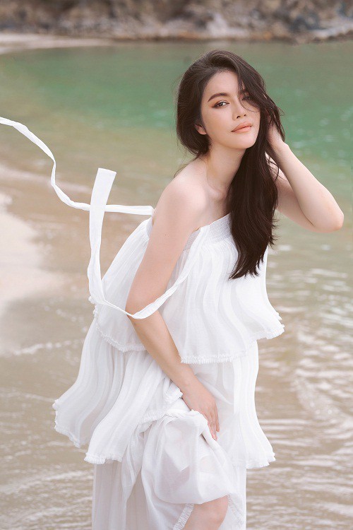 chuyen showbiz: ba xa ly hai len tieng truoc nghi van mang bau lan 5 hinh 8