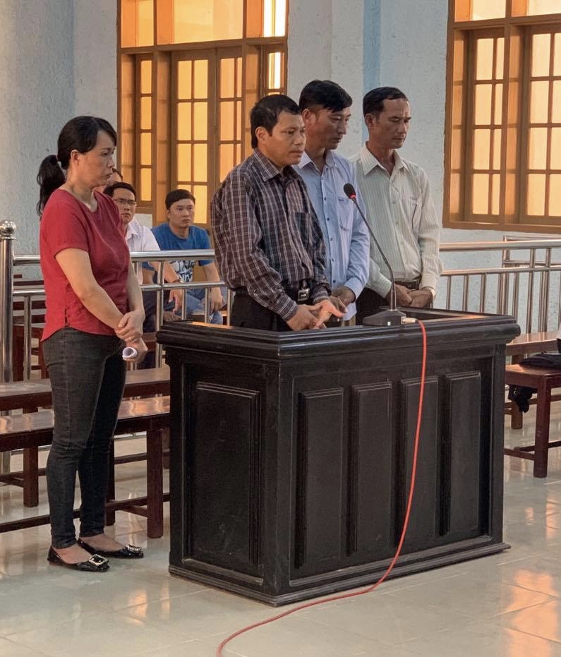 xet xu chanh van phong hdnd-ubnd huyen chu se hinh 1