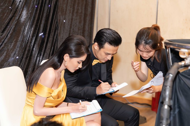 a hau thuy dung cham chi di lam trong ngay sinh nhat hinh 4