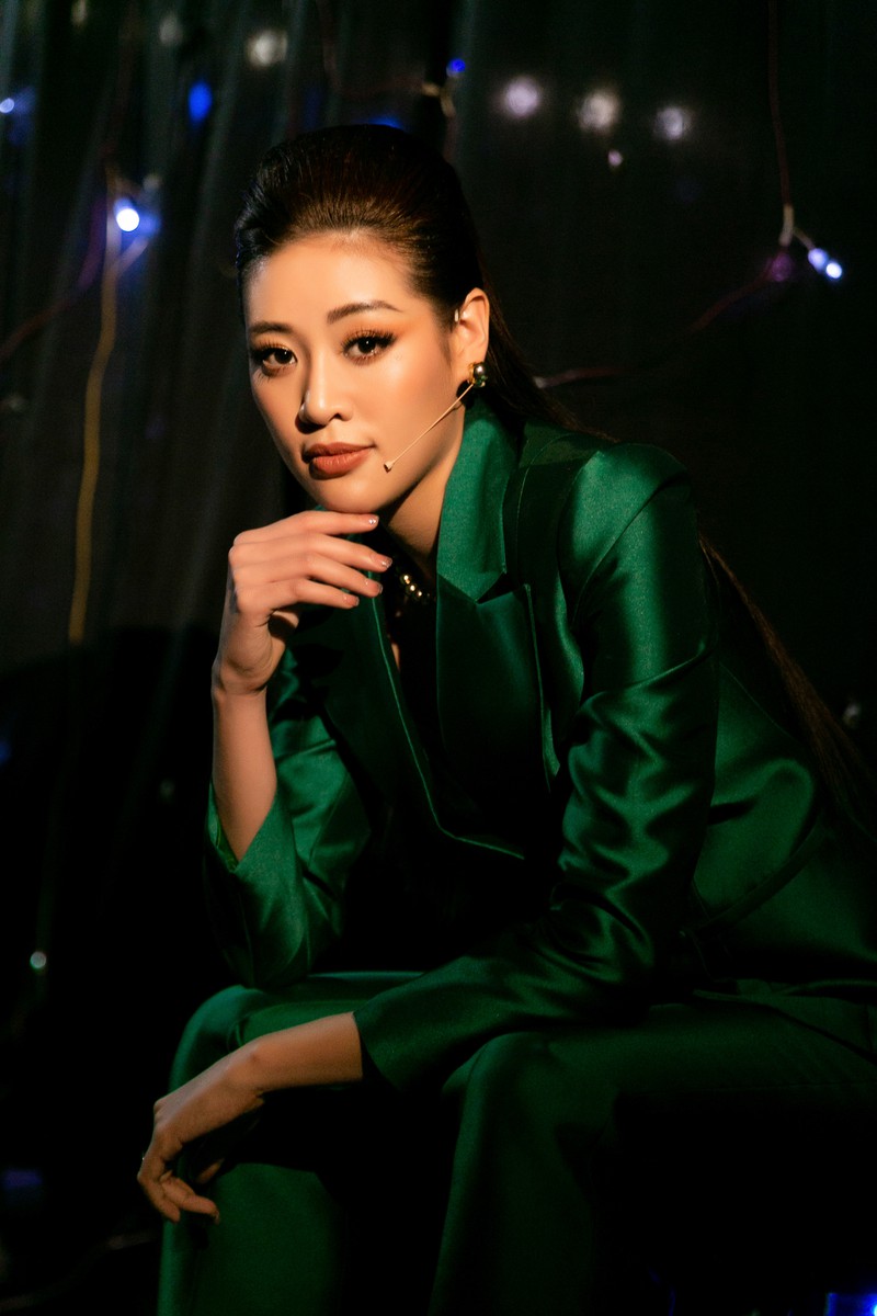 hoa hau khanh van dien vest xanh ca tinh hoi ngo danh hai truong giang hinh 2