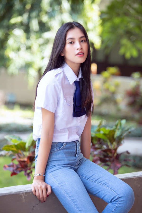 chuyen showbiz: kim ly ngot ngao hon ma ho ngoc ha trong hau truong hinh 7