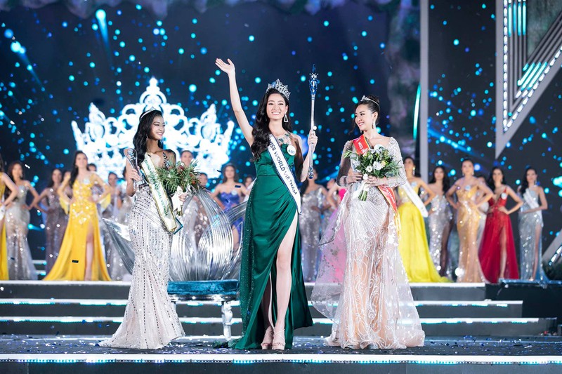 top 3 miss world vietnam 2019 chia se cam xuc sau 1 nam dang quang hinh 1