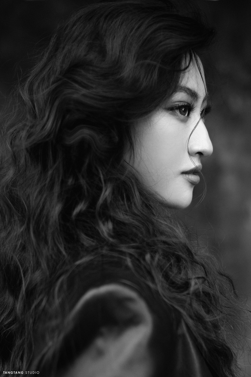 hoa hau luong thuy linh "lot xac", day quyen luc trong bo anh don tuoi moi hinh 2