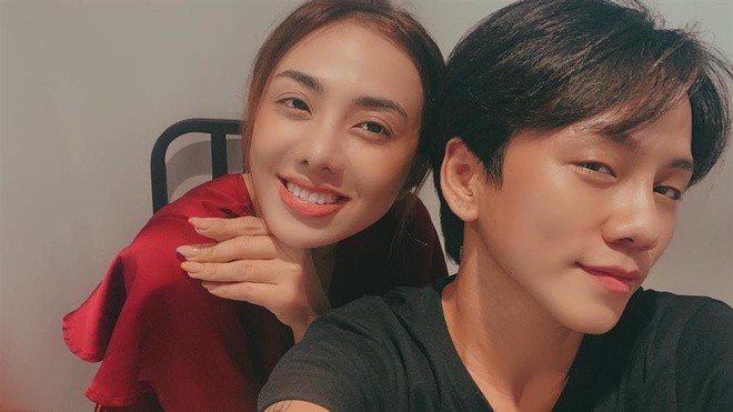 chuyen showbiz: ha ho gay hoang mang khi chia se trang thai khong vui hinh 7