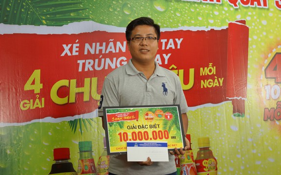 khach hang trung thuong 10 trieu dong khi uong tra xanh khong do  hinh 1