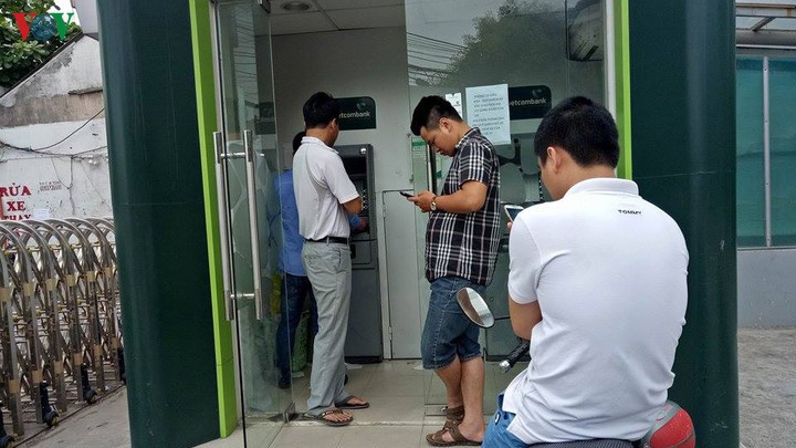 dam bao atm khong qua tai va het tien trong dip tet nguyen dan hinh 1