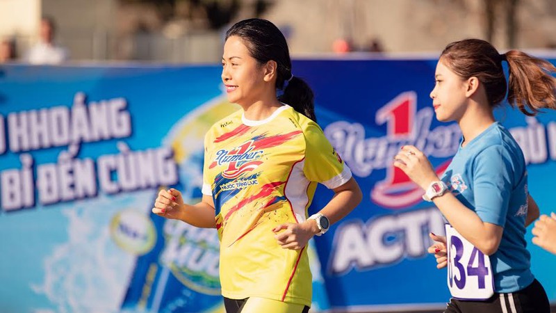 hon 8.000 van dong vien tham gia giai viet da chao nam moi - number 1 hinh 2