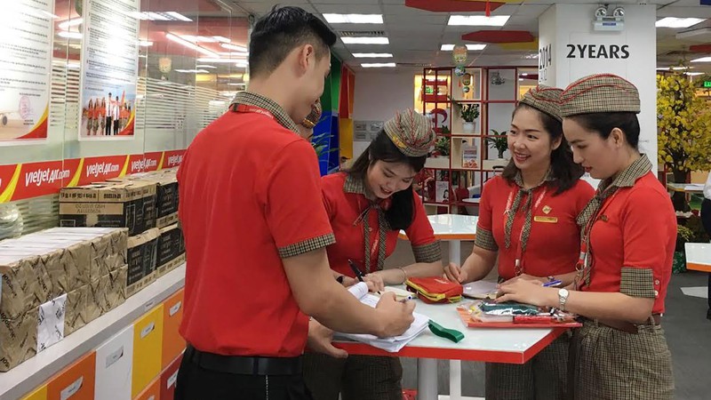 chuyen ve nhung nguoi bay xuyen tet hinh 1