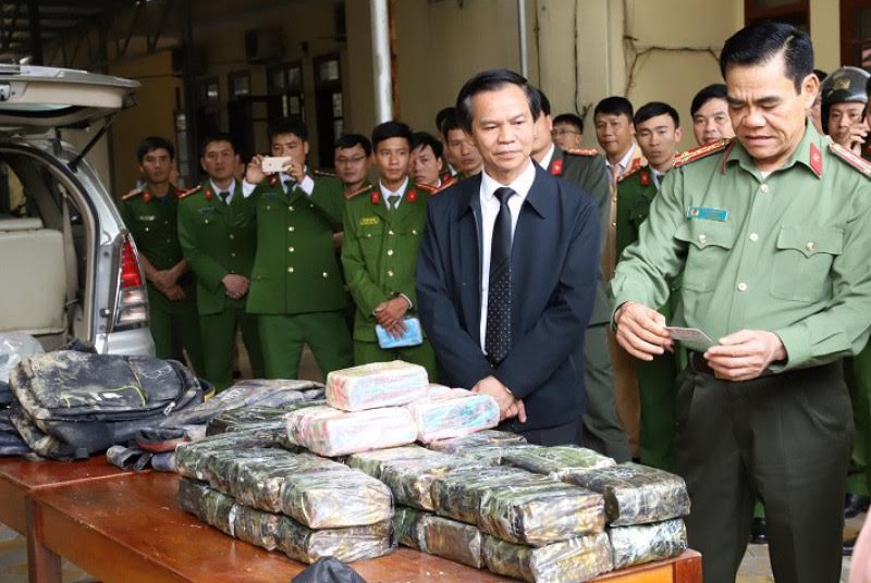cong an tinh ha tinh thuong nong luc luong danh an 45 kg ma tuy da hinh 1