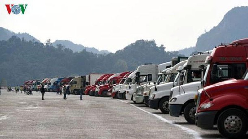 hon 1.430 xe hang hoa nong san dang ton dong tai tinh lang son hinh 1
