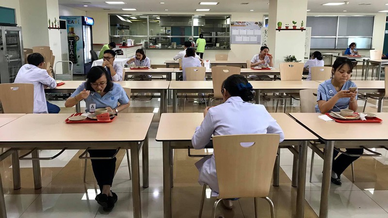 tphcm cam cua hang an uong phuc vu tai cho de phong chong covid-19 hinh 1