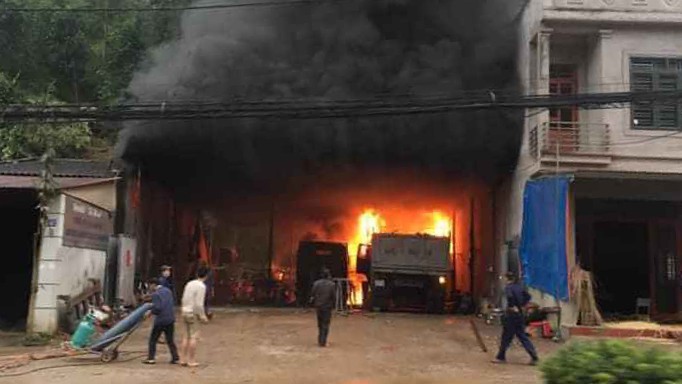 chay xuong sua chua o to tai bac kan hinh 1