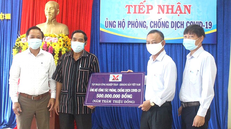 dak nong tiep nhan tren 2,5 ty dong ho tro phong chong dich covid-19 hinh 1