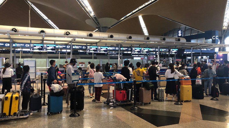 dua hon 270 cong dan viet nam tu malaysia ve nuoc hinh 1