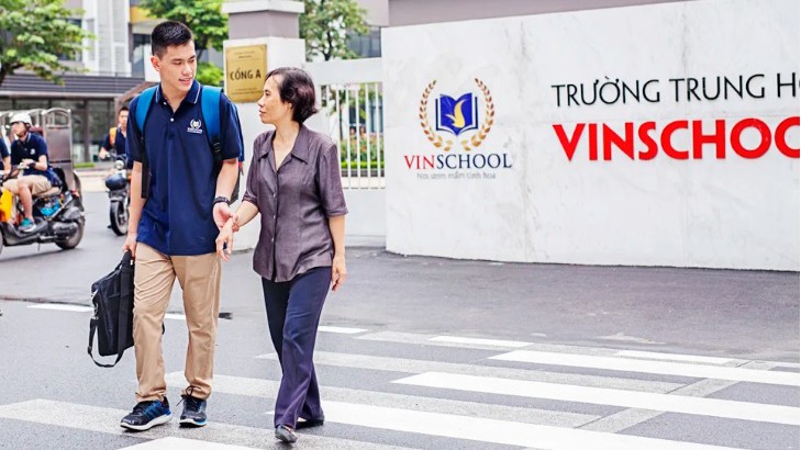 vi sao nha cang gan truong cang co gia? hinh 1