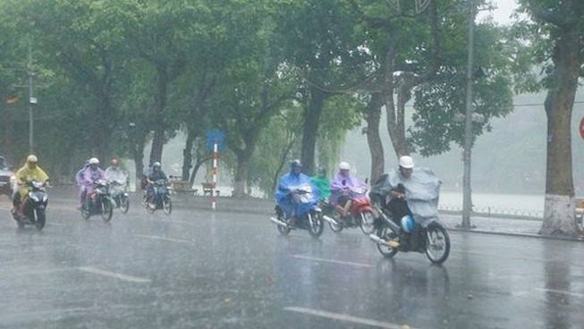 thoi tiet 13/8, mien bac co mua to tren dien rong hinh 1