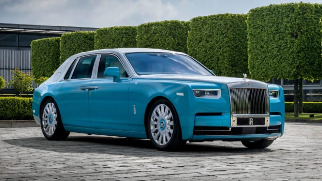 doanh so rolls royce trung quoc cham day vi covid-19 hinh 1