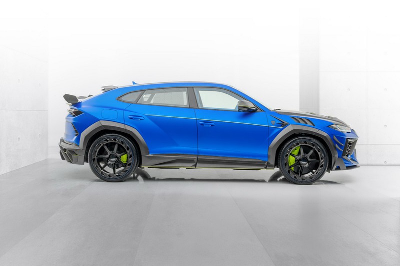 doc dao lamborghini urus duoc "son" mau xanh tu trong ra ngoai hinh 3