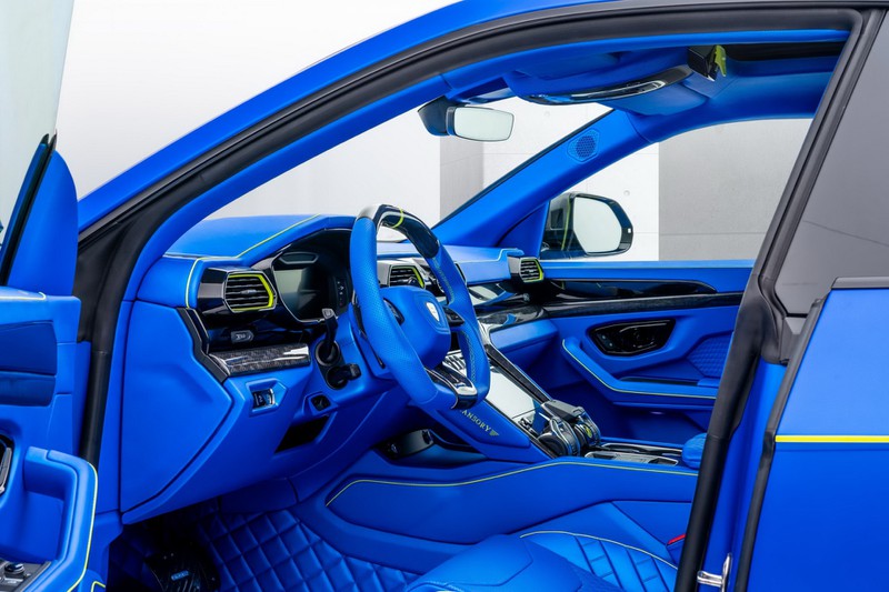 doc dao lamborghini urus duoc "son" mau xanh tu trong ra ngoai hinh 5