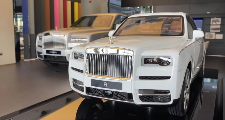 can canh ban sao rolls-royce cullinan co gia bang mot chiec bmw x3 hinh 1