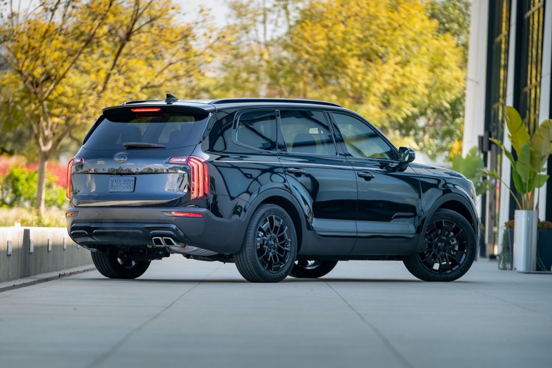 kia telluride 2021 huyen bi hon khi trang bi goi nightfall edition hinh 7
