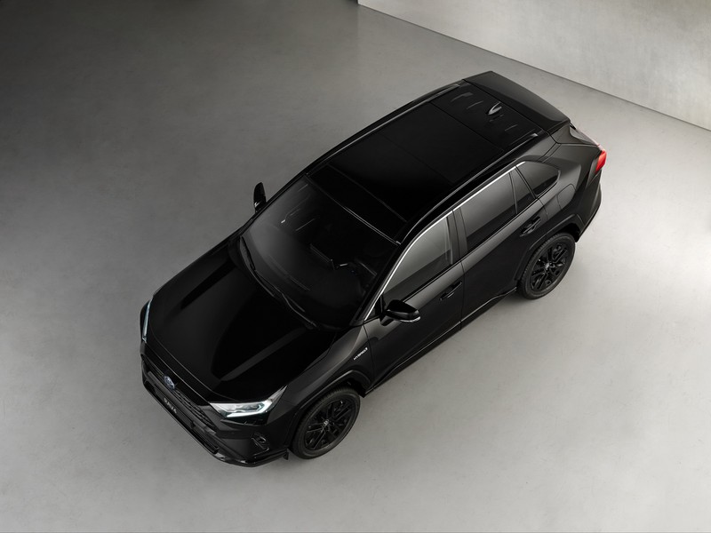 toyota rav4 hybrid ra mat black edition dep bi an tai chau au hinh 3