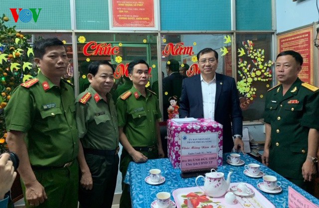 truc tiep: cung vov don giao thua va nam moi canh ty 2020 hinh 55