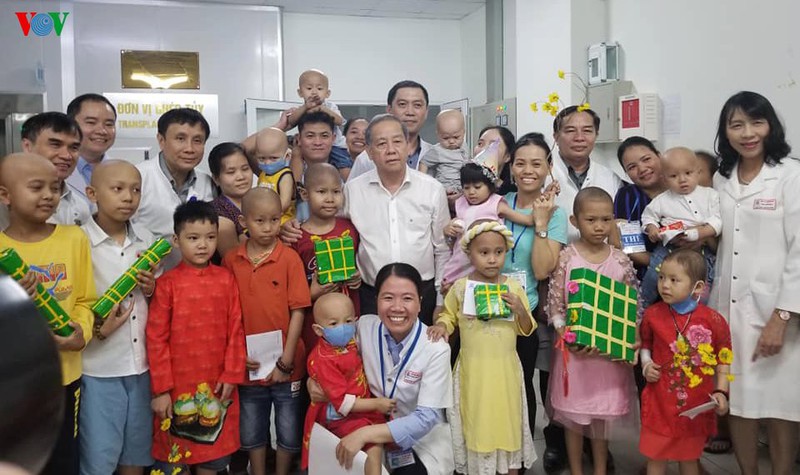 truc tiep: cung vov don giao thua va nam moi canh ty 2020 hinh 123