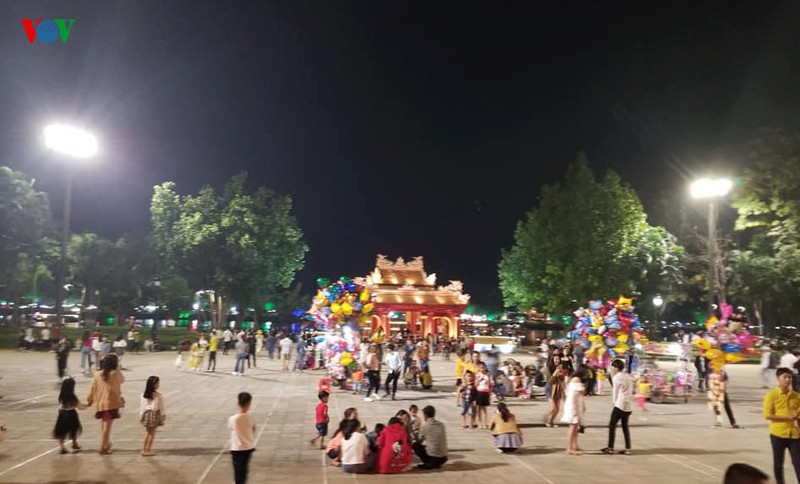 truc tiep: cung vov don giao thua va nam moi canh ty 2020 hinh 15