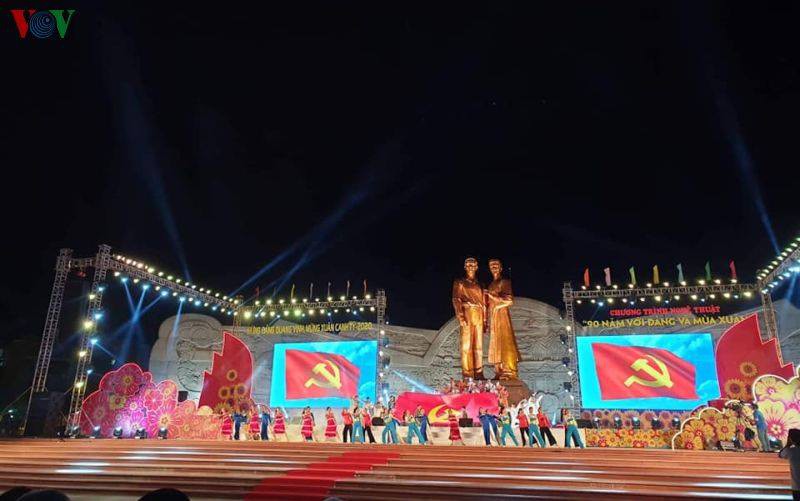 truc tiep: cung vov don giao thua va nam moi canh ty 2020 hinh 70