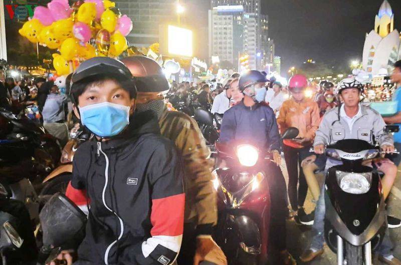 truc tiep: cung vov don giao thua va nam moi canh ty 2020 hinh 2