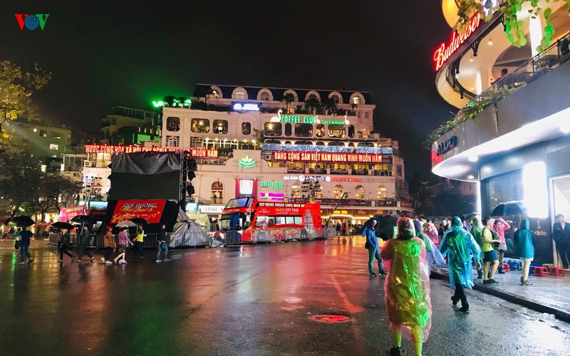 truc tiep: cung vov don giao thua va nam moi canh ty 2020 hinh 147