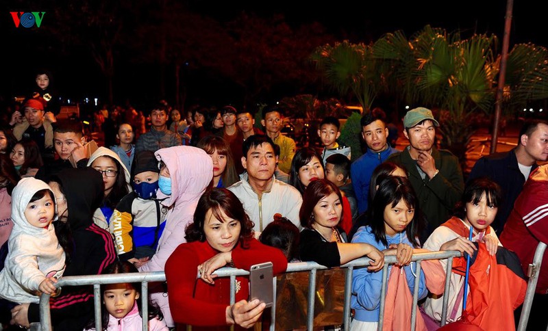 truc tiep: cung vov don giao thua va nam moi canh ty 2020 hinh 17