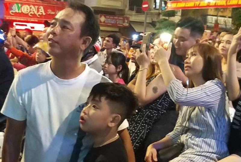 truc tiep: cung vov don giao thua va nam moi canh ty 2020 hinh 7