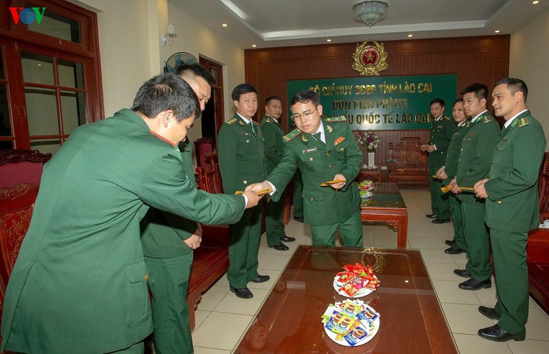 truc tiep: cung vov don giao thua va nam moi canh ty 2020 hinh 13