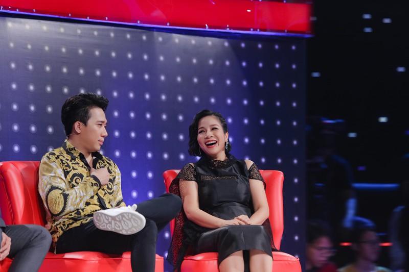 ca si my linh lien tuc "chat dep" tran thanh o "giong ai giong ai" hinh 1