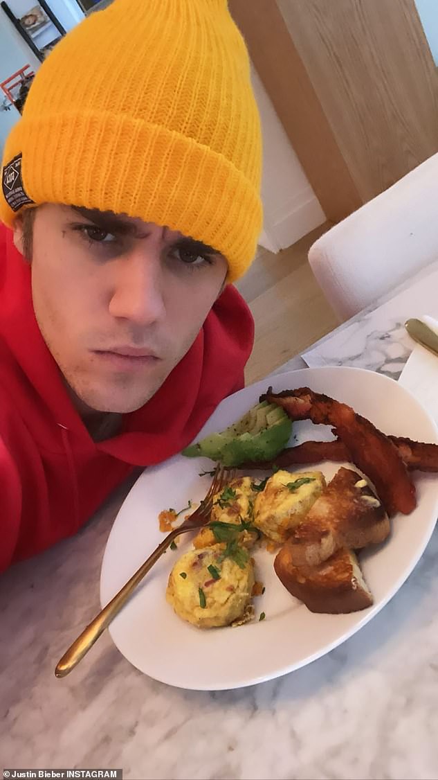justin bieber binh than dao pho sau khi thu nhan doi xu te voi selena  hinh 5