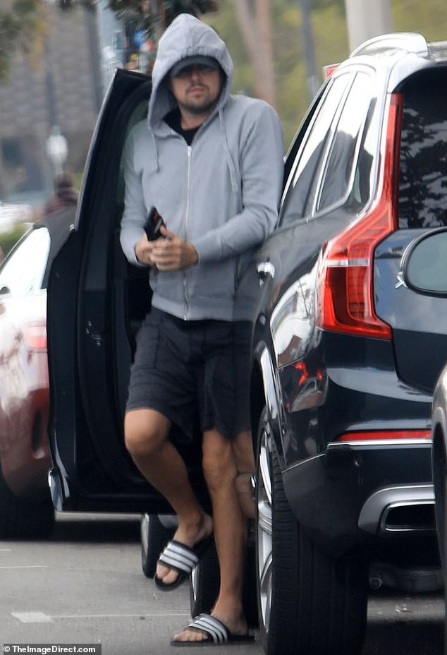 leonardo dicaprio va ban gai xinh dep dien dep doi di mua sam o my hinh 3