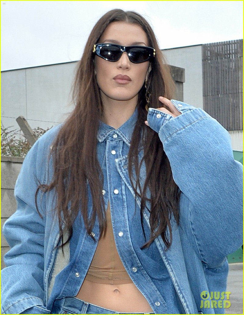 bella hadid mac do sang chanh, pho vong eo "con kien" ra pho dao choi hinh 7