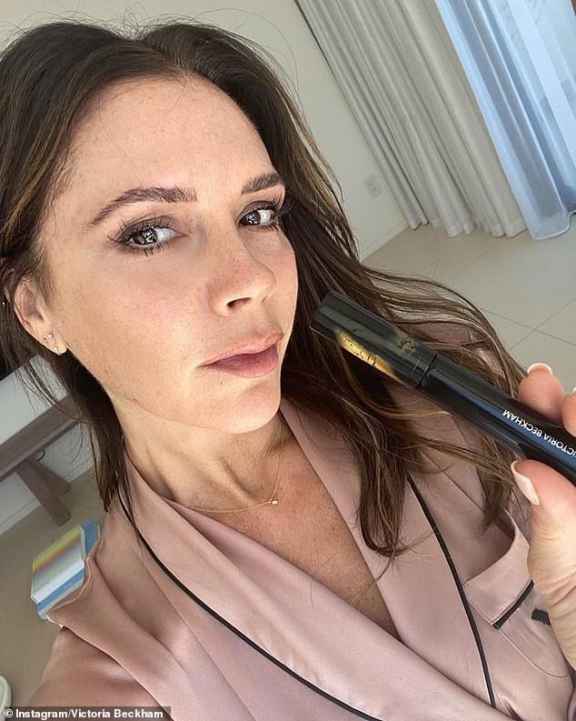 victoria beckham de mat moc, an van xue xoa chay viec tren pho  hinh 7