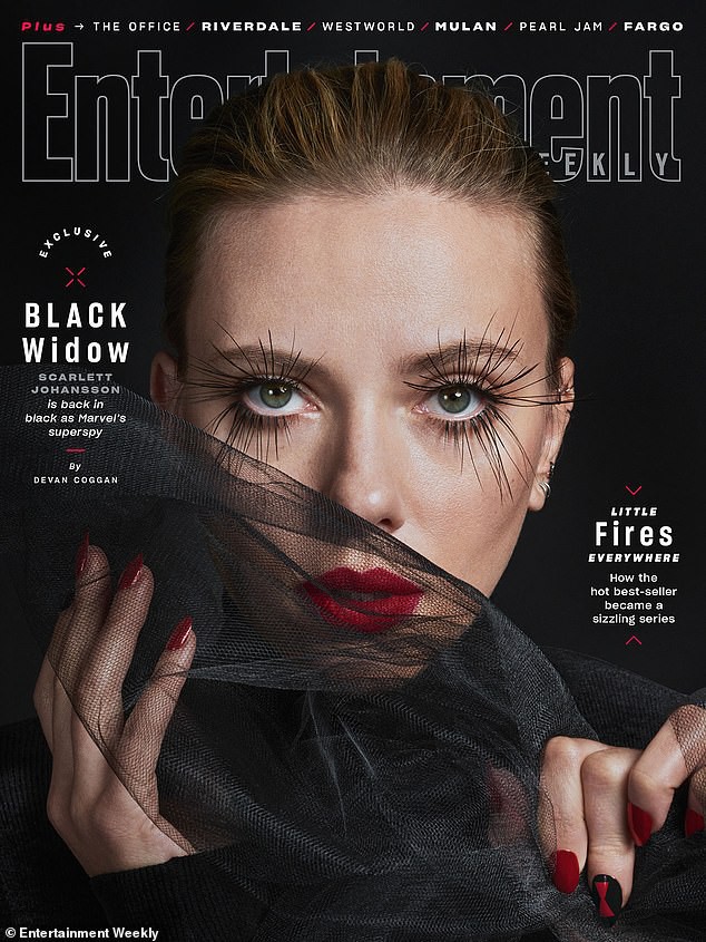 "co dao nong bong" scarlett johansson ma mi va huyen bi tren bia tap chi hinh 1