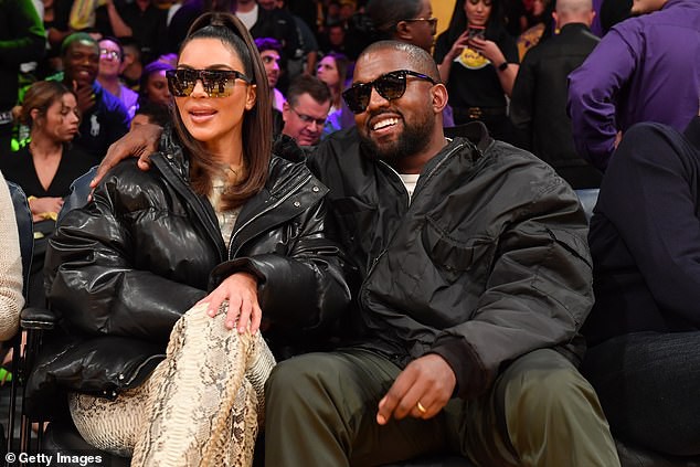 kim kardashian dien dam bo sat, ton hinh the nong bong o tuoi 39 hinh 6
